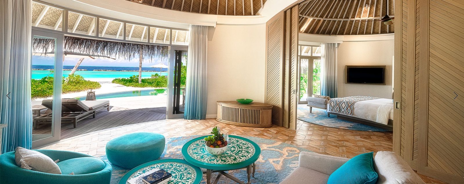 Beach House · private pool
